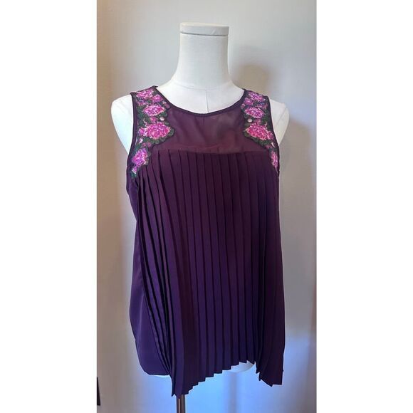American Eagle Vintage Tank Pleated Embroidered Size Medium - Picture 1 of 10